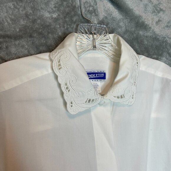 Pendleton Women Classic Clean Girl Eyelet Pretty Formal Button Collared Top 14 - Picture 3 of 11